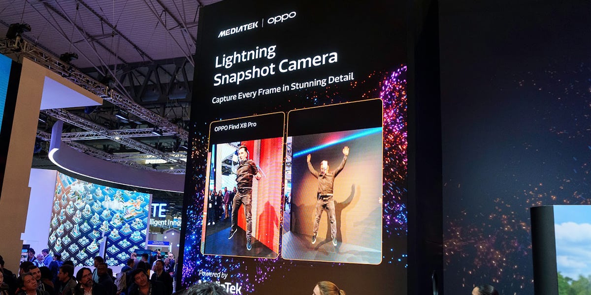 https://728015.fs1.hubspotusercontent-na1.net/hubfs/728015/MediaTek%20Assets/Images/Blog/Lightning%20Snapshot%20Camera%20and%20Super%20Telephoto%20-%20Gen-AI%20for%20Smartphone%20Cameras.jpg